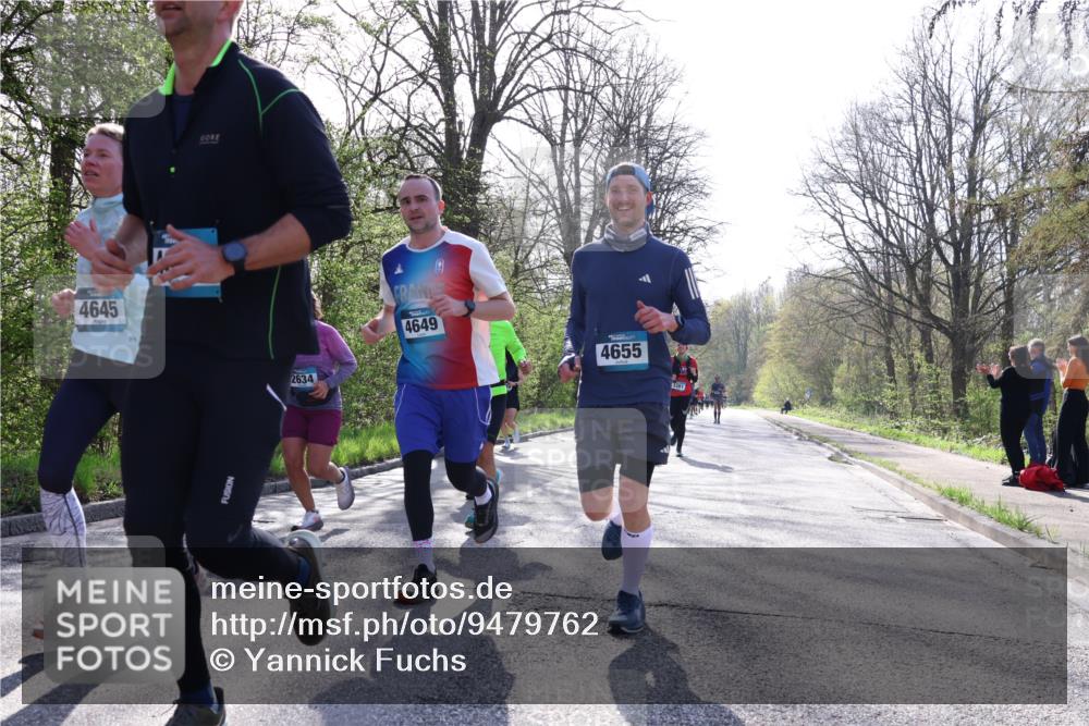12.04.2026 - 45. Internationalen Wilhelmsburger Insellauf Yannick Fuchs http://msf.ph/oto/9479762 12.04.2026 10:30:22 Laufen  meine-sportfotos.de