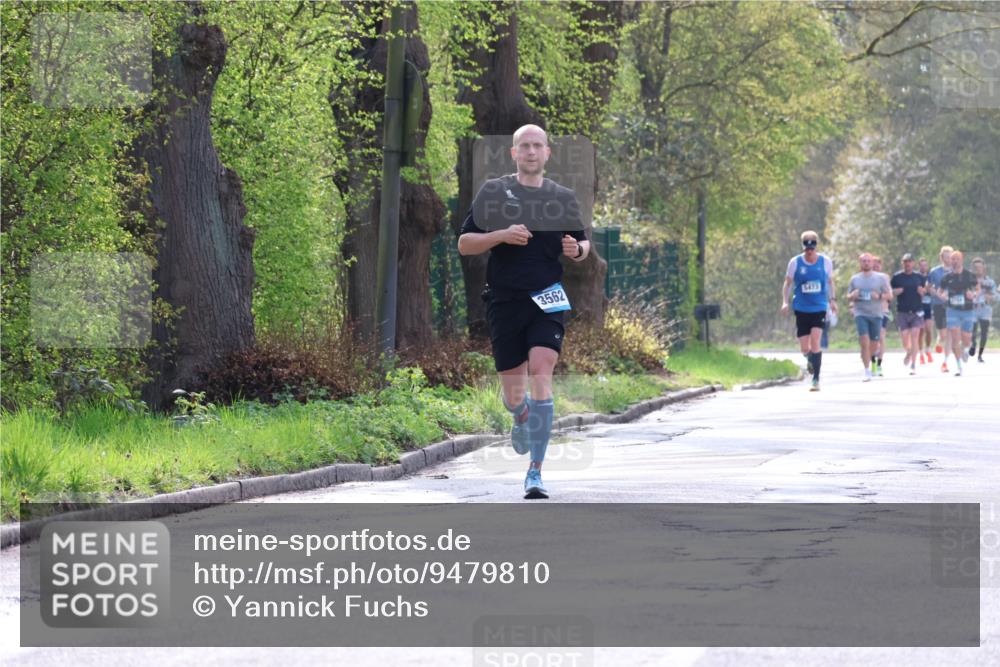12.04.2026 - 45. Internationalen Wilhelmsburger Insellauf Yannick Fuchs http://msf.ph/oto/9479810 12.04.2026 10:18:18 Laufen 3562, 5473 meine-sportfotos.de