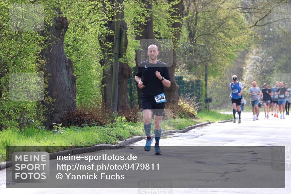 12.04.2026 - 45. Internationalen Wilhelmsburger Insellauf Yannick Fuchs http://msf.ph/oto/9479811 12.04.2026 10:18:18 Laufen 3562, 5473 meine-sportfotos.de