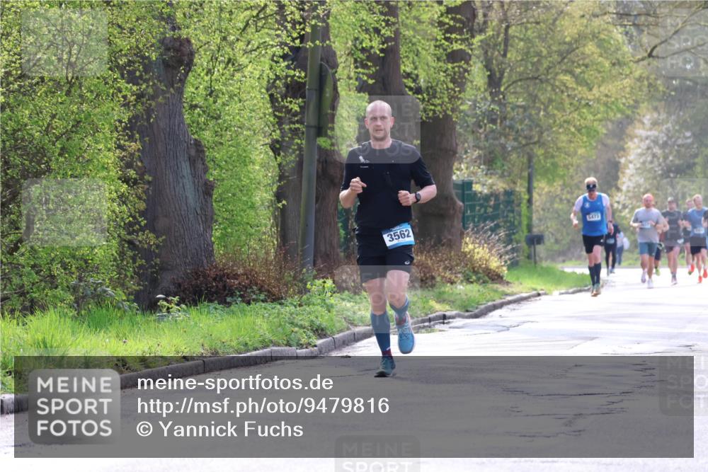 12.04.2026 - 45. Internationalen Wilhelmsburger Insellauf Yannick Fuchs http://msf.ph/oto/9479816 12.04.2026 10:18:19 Laufen 3562, 5473 meine-sportfotos.de