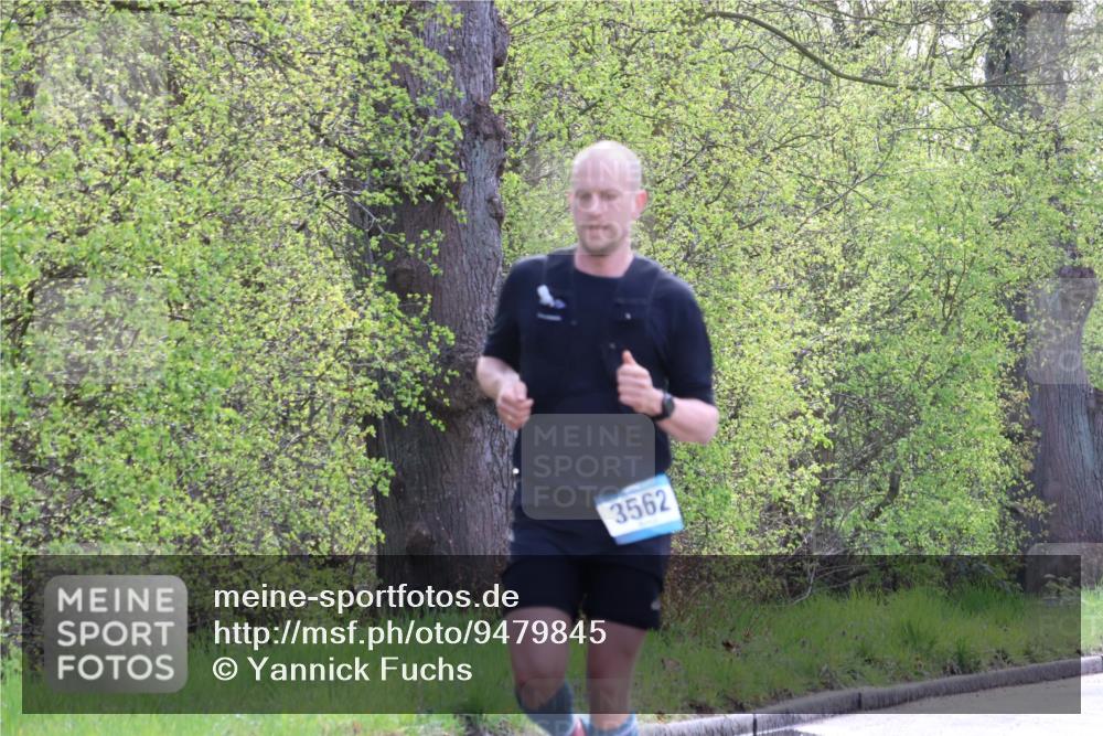 12.04.2026 - 45. Internationalen Wilhelmsburger Insellauf Yannick Fuchs http://msf.ph/oto/9479845 12.04.2026 10:18:23 Laufen 3562 meine-sportfotos.de
