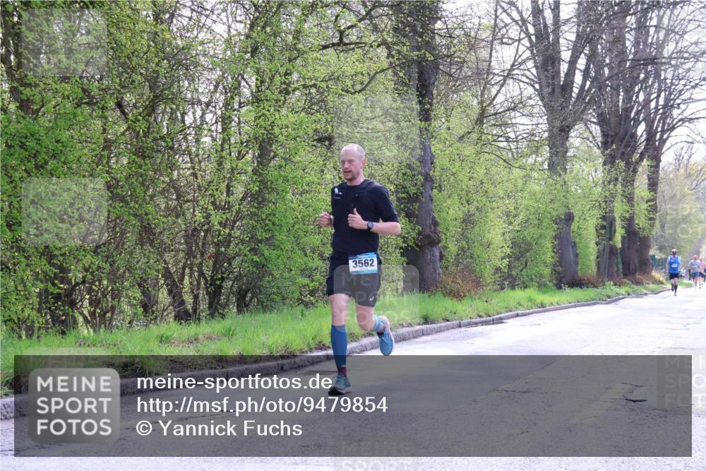 12.04.2026 - 45. Internationalen Wilhelmsburger Insellauf Yannick Fuchs http://msf.ph/oto/9479854 12.04.2026 10:18:24 Laufen 3562 meine-sportfotos.de