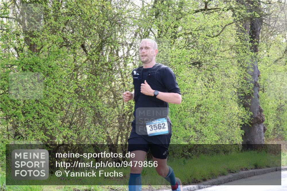 12.04.2026 - 45. Internationalen Wilhelmsburger Insellauf Yannick Fuchs http://msf.ph/oto/9479856 12.04.2026 10:18:25 Laufen 3562 meine-sportfotos.de