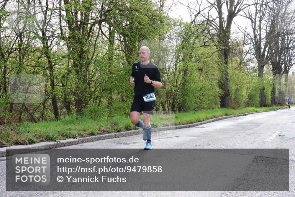 12.04.2026 - 45. Internationalen Wilhelmsburger Insellauf Yannick Fuchs http://msf.ph/oto/9479858 12.04.2026 10:18:25 Laufen 3562 meine-sportfotos.de