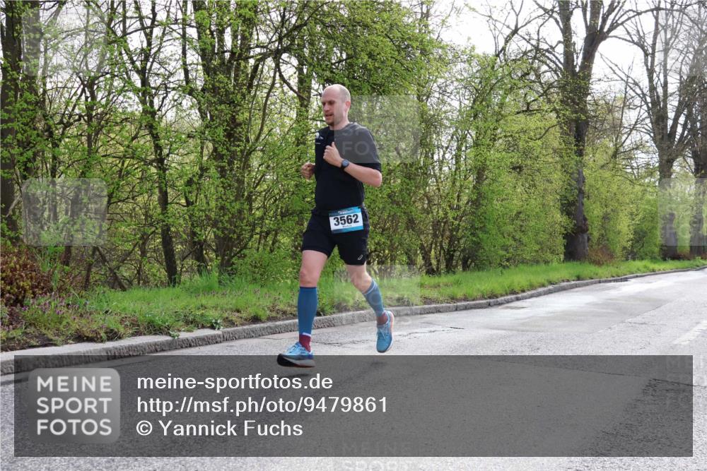 12.04.2026 - 45. Internationalen Wilhelmsburger Insellauf Yannick Fuchs http://msf.ph/oto/9479861 12.04.2026 10:18:26 Laufen 3562 meine-sportfotos.de