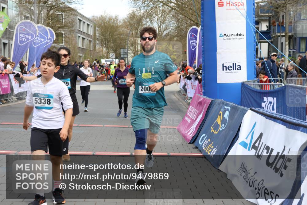 12.04.2026 - 45. Internationalen Wilhelmsburger Insellauf Strokosch-Dieckow http://msf.ph/oto/9479869 12.04.2026 13:00:07 Ziel 5339, 2006, 4096, 5081, 4623, 4620 meine-sportfotos.de