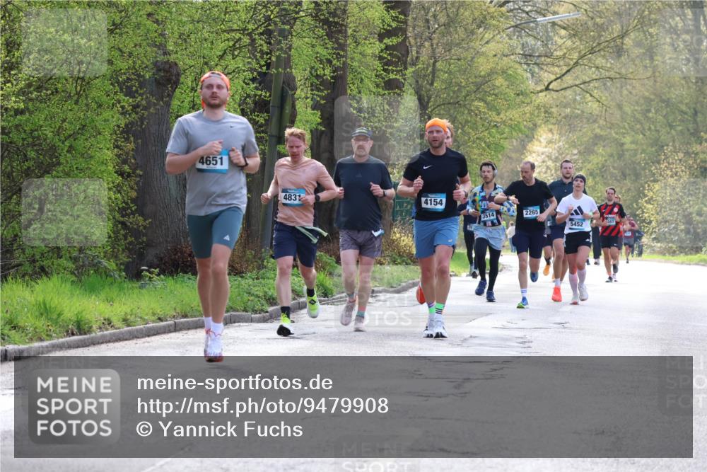 12.04.2026 - 45. Internationalen Wilhelmsburger Insellauf Yannick Fuchs http://msf.ph/oto/9479908 12.04.2026 10:18:37 Laufen 4651, 483, 4154, 3514, 2265, 5452 meine-sportfotos.de