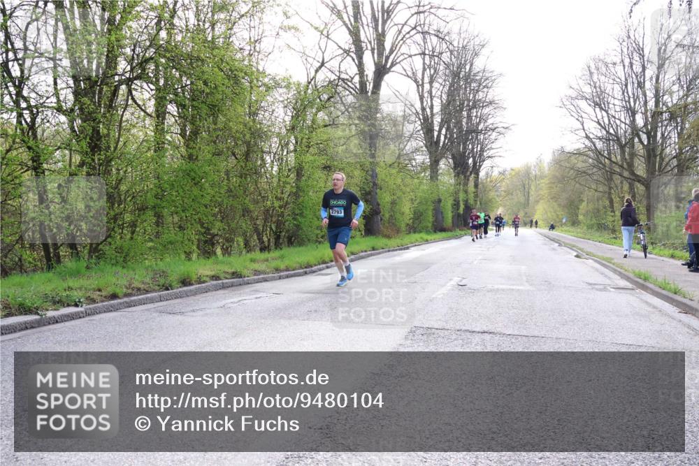 12.04.2026 - 45. Internationalen Wilhelmsburger Insellauf Yannick Fuchs http://msf.ph/oto/9480104 12.04.2026 10:18:58 Laufen 2793 meine-sportfotos.de