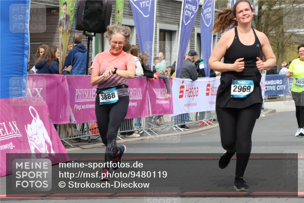 12.04.2026 - 45. Internationalen Wilhelmsburger Insellauf Strokosch-Dieckow http://msf.ph/oto/9480119 12.04.2026 13:27:39 Ziel 2306, 2969, 3888, 3960, 3955 meine-sportfotos.de