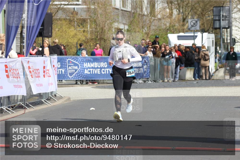 12.04.2026 - 45. Internationalen Wilhelmsburger Insellauf Strokosch-Dieckow http://msf.ph/oto/9480147 12.04.2026 11:52:22 Ziel 3544 meine-sportfotos.de