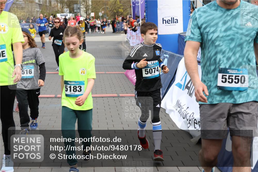 12.04.2026 - 45. Internationalen Wilhelmsburger Insellauf Strokosch-Dieckow http://msf.ph/oto/9480178 12.04.2026 13:00:21 Ziel 5550, 5074, 5467, 3972, 2984, 2063, 2735 meine-sportfotos.de