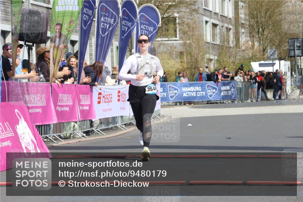 12.04.2026 - 45. Internationalen Wilhelmsburger Insellauf Strokosch-Dieckow http://msf.ph/oto/9480179 12.04.2026 11:52:25 Ziel 3544 meine-sportfotos.de