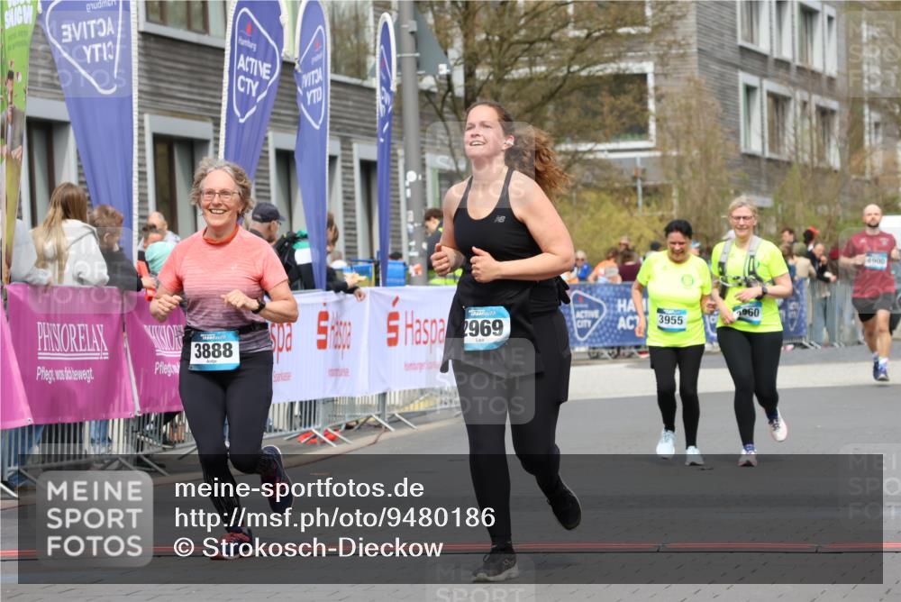 12.04.2026 - 45. Internationalen Wilhelmsburger Insellauf Strokosch-Dieckow http://msf.ph/oto/9480186 12.04.2026 13:27:38 Ziel 2306, 2969, 3888 meine-sportfotos.de