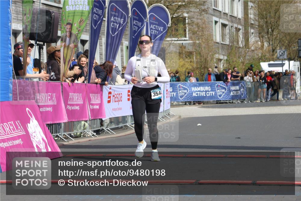 12.04.2026 - 45. Internationalen Wilhelmsburger Insellauf Strokosch-Dieckow http://msf.ph/oto/9480198 12.04.2026 11:52:26 Ziel 3544 meine-sportfotos.de