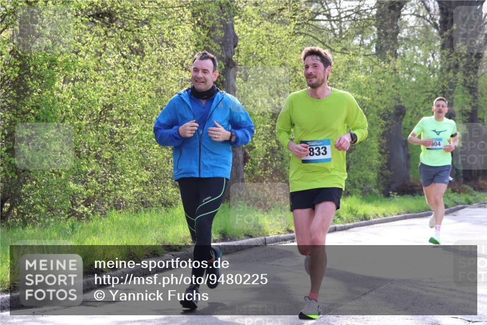 12.04.2026 - 45. Internationalen Wilhelmsburger Insellauf Yannick Fuchs http://msf.ph/oto/9480225 12.04.2026 10:19:20 Laufen 833, 904 meine-sportfotos.de