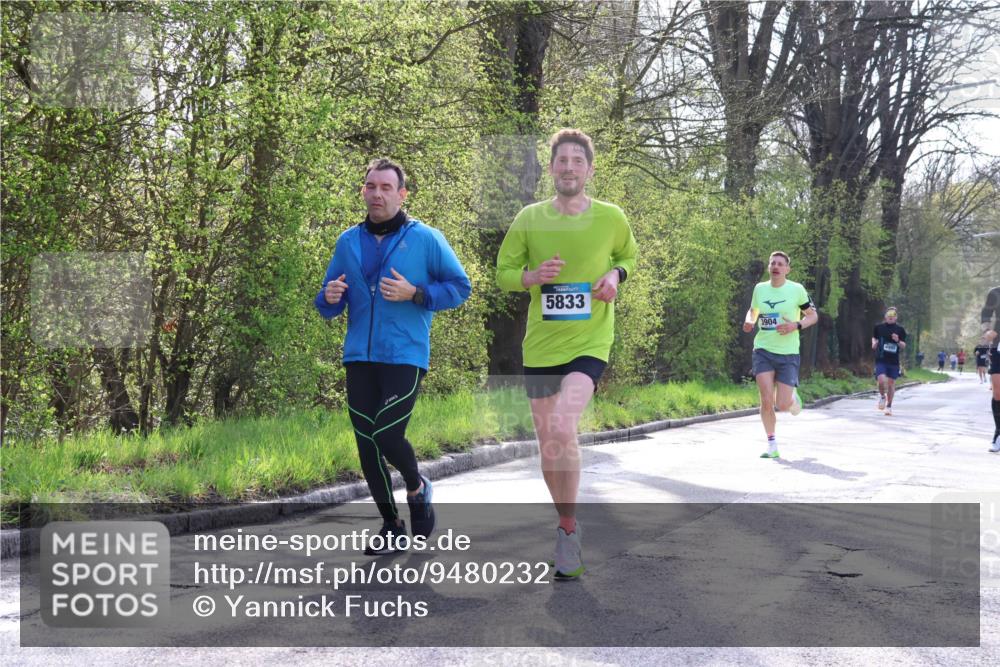 12.04.2026 - 45. Internationalen Wilhelmsburger Insellauf Yannick Fuchs http://msf.ph/oto/9480232 12.04.2026 10:19:21 Laufen 5833, 3904 meine-sportfotos.de