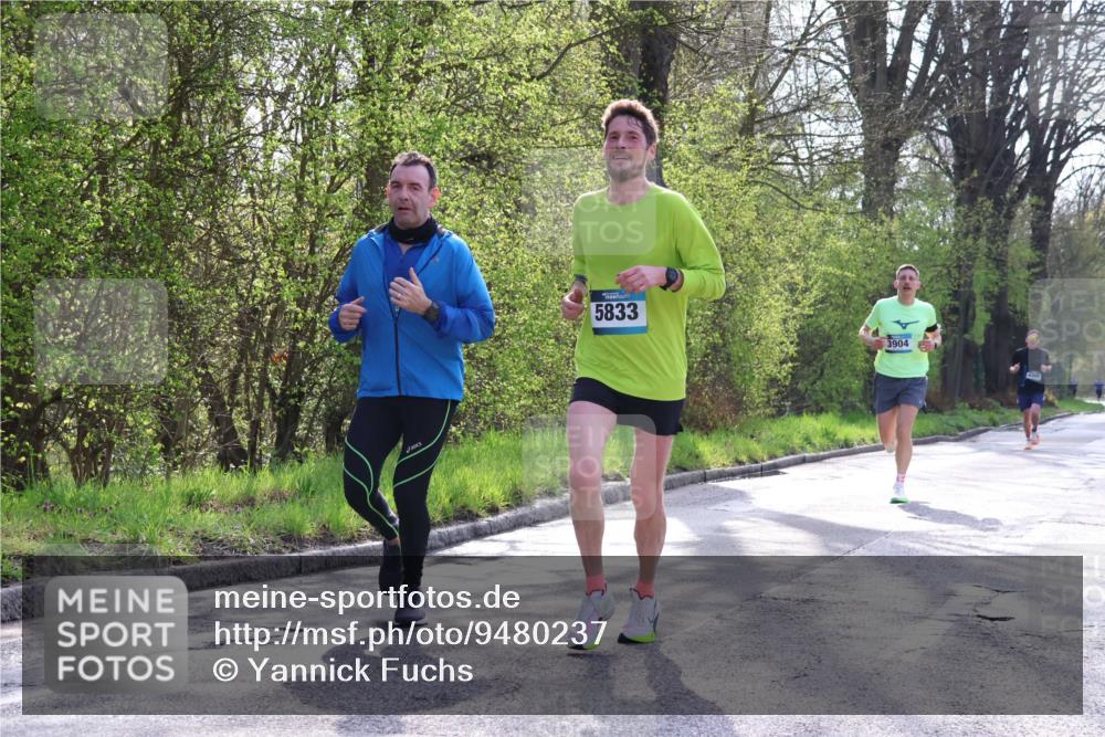 12.04.2026 - 45. Internationalen Wilhelmsburger Insellauf Yannick Fuchs http://msf.ph/oto/9480237 12.04.2026 10:19:21 Laufen 5833, 3904 meine-sportfotos.de