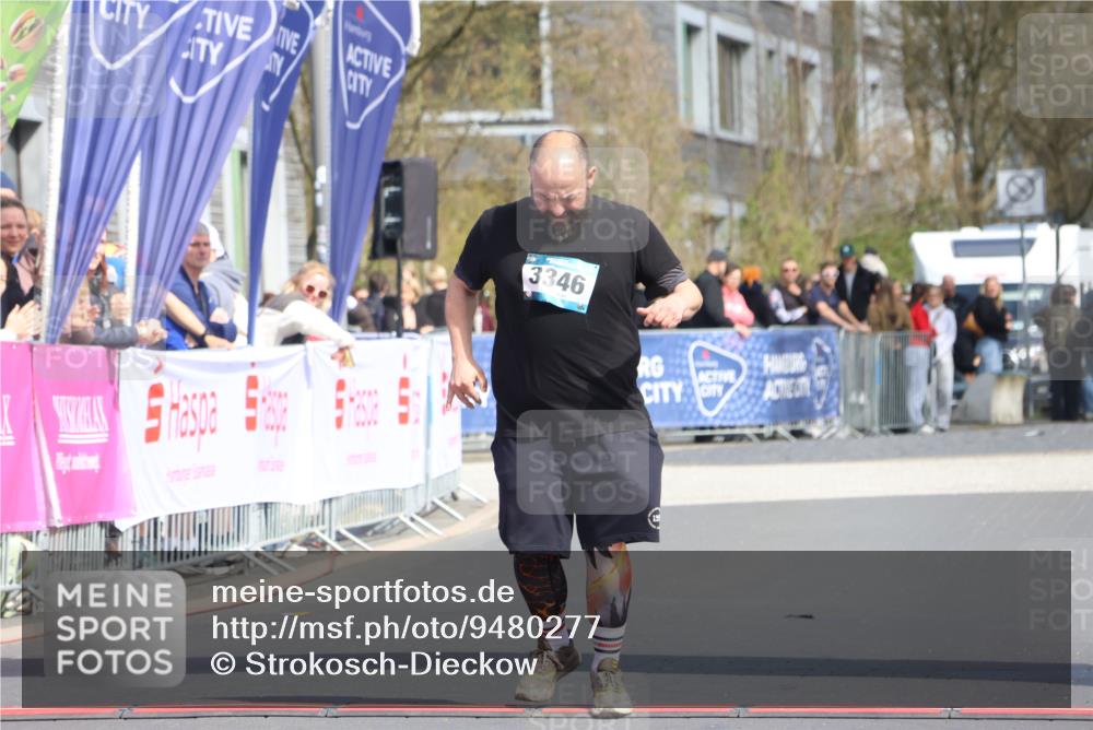 12.04.2026 - 45. Internationalen Wilhelmsburger Insellauf Strokosch-Dieckow http://msf.ph/oto/9480277 12.04.2026 11:53:31 Ziel 3346 meine-sportfotos.de