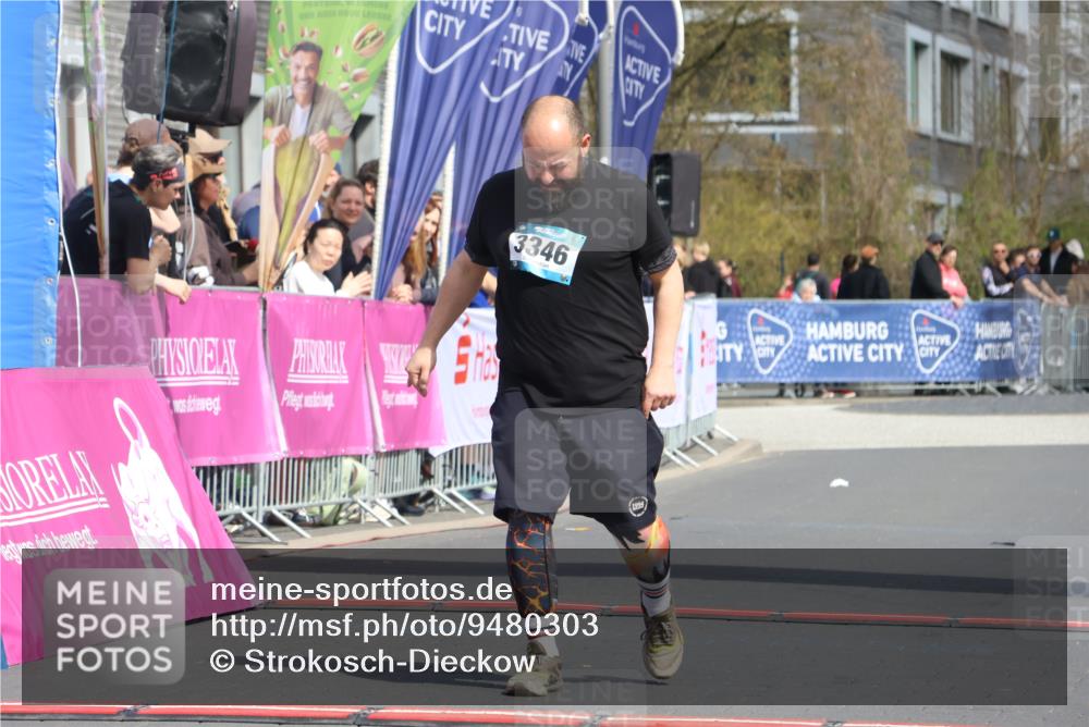 12.04.2026 - 45. Internationalen Wilhelmsburger Insellauf Strokosch-Dieckow http://msf.ph/oto/9480303 12.04.2026 11:53:33 Ziel 3346 meine-sportfotos.de