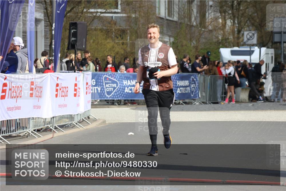 12.04.2026 - 45. Internationalen Wilhelmsburger Insellauf Strokosch-Dieckow http://msf.ph/oto/9480330 12.04.2026 11:53:57 Ziel 4508 meine-sportfotos.de