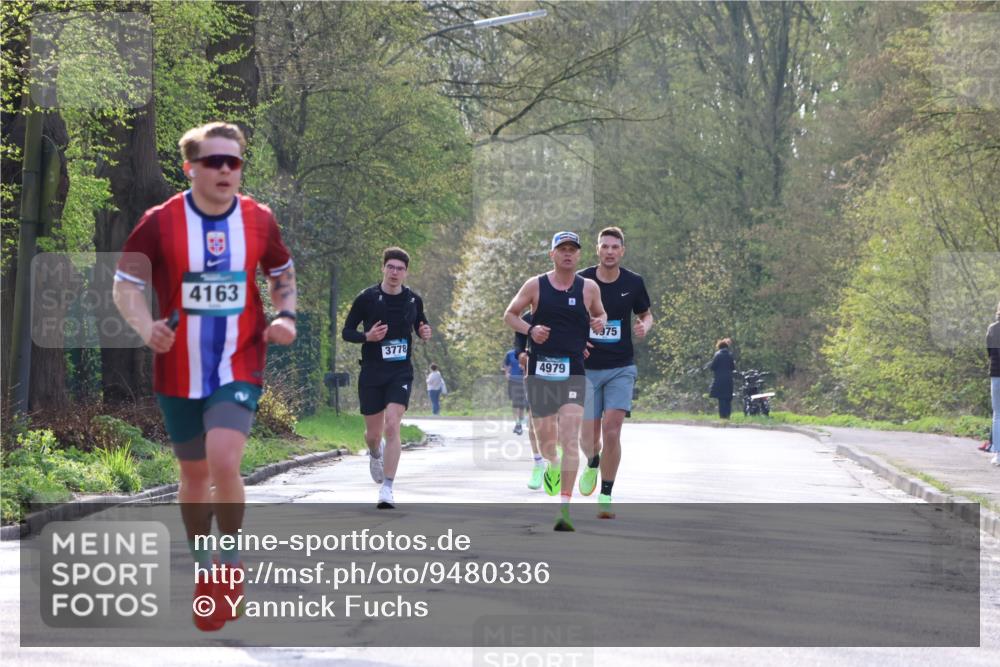 12.04.2026 - 45. Internationalen Wilhelmsburger Insellauf Yannick Fuchs http://msf.ph/oto/9480336 12.04.2026 10:19:32 Laufen 4163, 3778, 4979, 975 meine-sportfotos.de