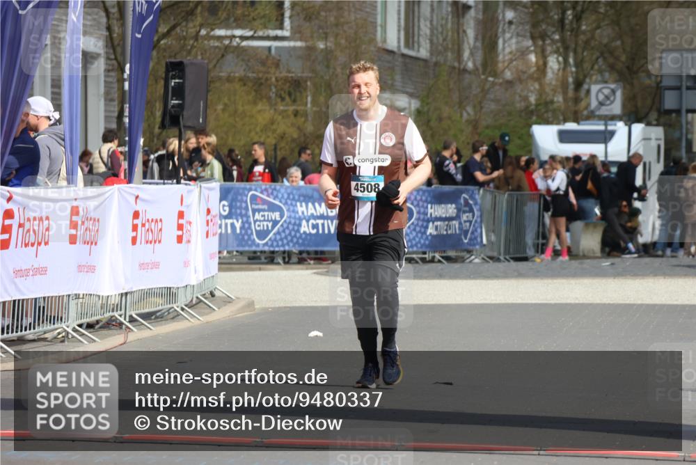 12.04.2026 - 45. Internationalen Wilhelmsburger Insellauf Strokosch-Dieckow http://msf.ph/oto/9480337 12.04.2026 11:53:57 Ziel 4508 meine-sportfotos.de