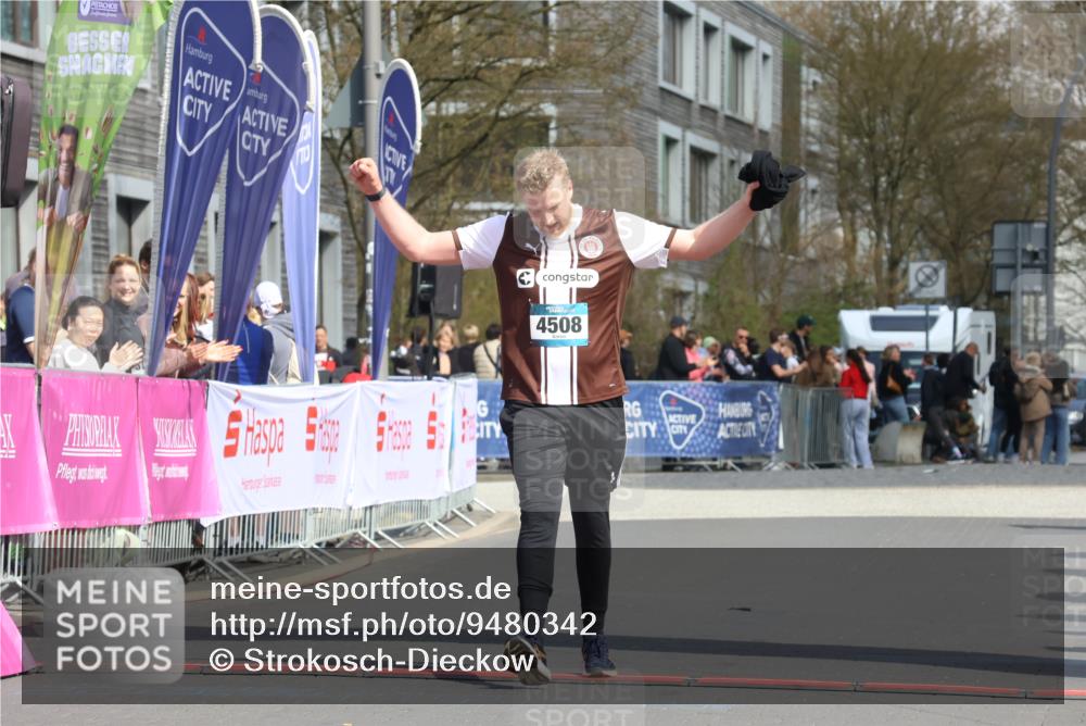 12.04.2026 - 45. Internationalen Wilhelmsburger Insellauf Strokosch-Dieckow http://msf.ph/oto/9480342 12.04.2026 11:54:01 Ziel 4508 meine-sportfotos.de