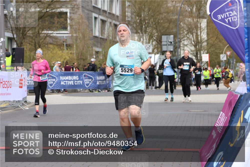 12.04.2026 - 45. Internationalen Wilhelmsburger Insellauf Strokosch-Dieckow http://msf.ph/oto/9480354 12.04.2026 13:27:17 Ziel  meine-sportfotos.de