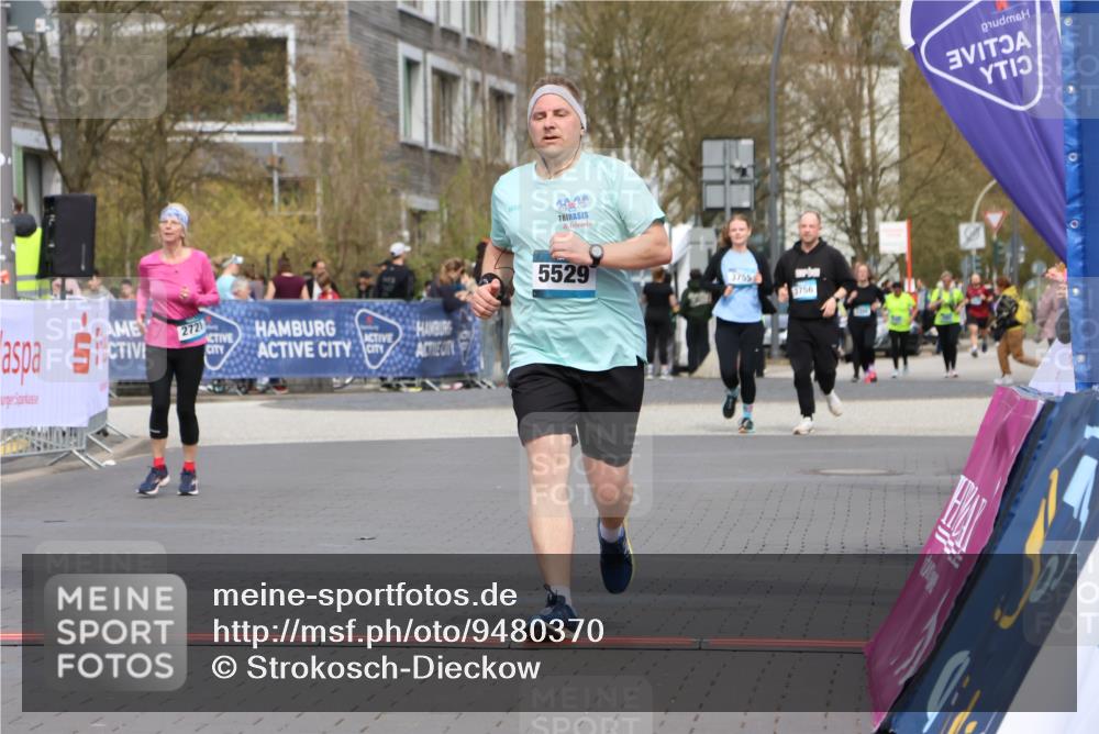 12.04.2026 - 45. Internationalen Wilhelmsburger Insellauf Strokosch-Dieckow http://msf.ph/oto/9480370 12.04.2026 13:27:17 Ziel  meine-sportfotos.de