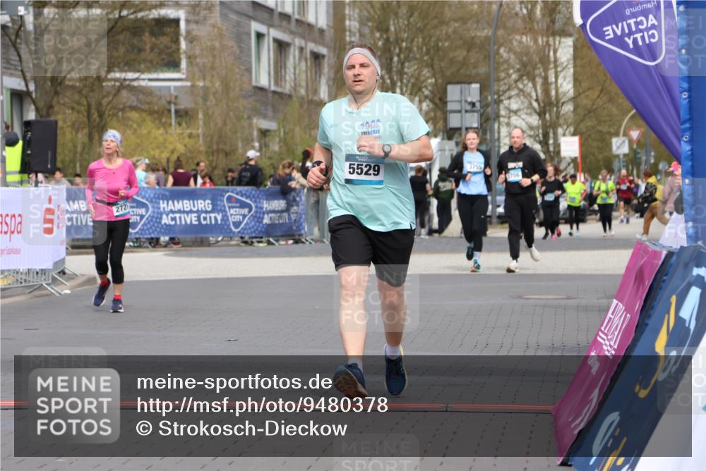 12.04.2026 - 45. Internationalen Wilhelmsburger Insellauf Strokosch-Dieckow http://msf.ph/oto/9480378 12.04.2026 13:27:17 Ziel  meine-sportfotos.de