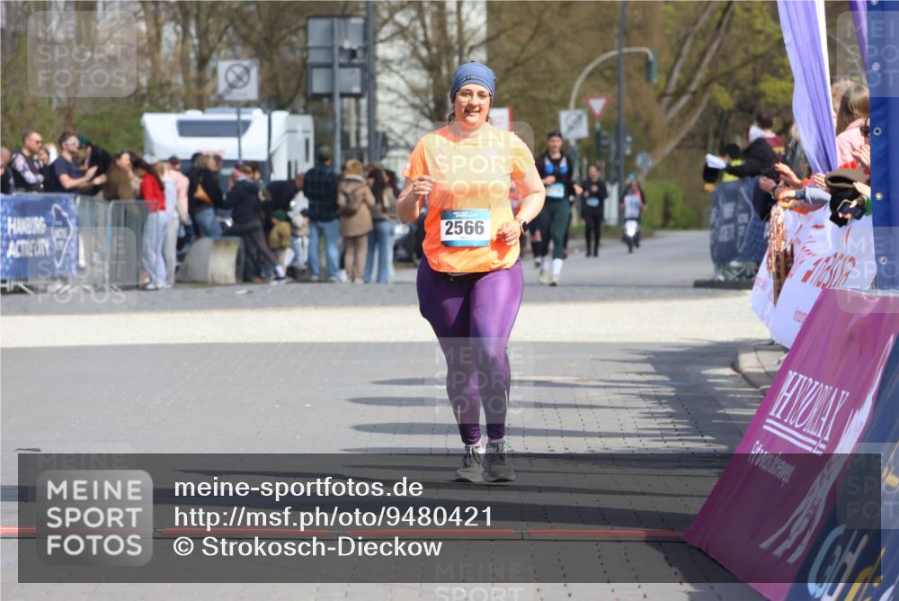 12.04.2026 - 45. Internationalen Wilhelmsburger Insellauf Strokosch-Dieckow http://msf.ph/oto/9480421 12.04.2026 11:54:06 Ziel 2566 meine-sportfotos.de