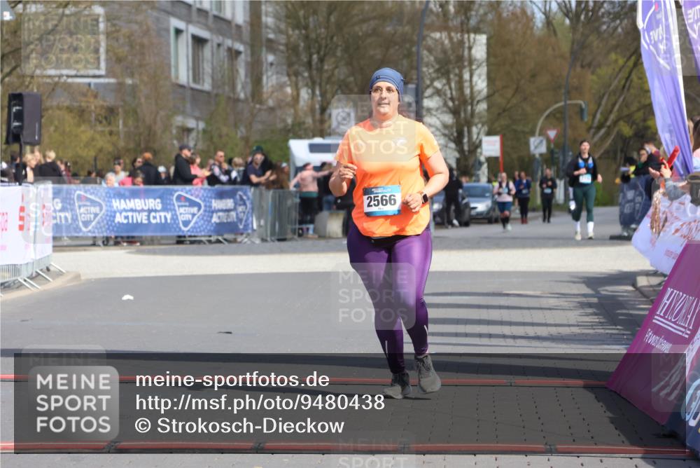 12.04.2026 - 45. Internationalen Wilhelmsburger Insellauf Strokosch-Dieckow http://msf.ph/oto/9480438 12.04.2026 11:54:08 Ziel 2566 meine-sportfotos.de