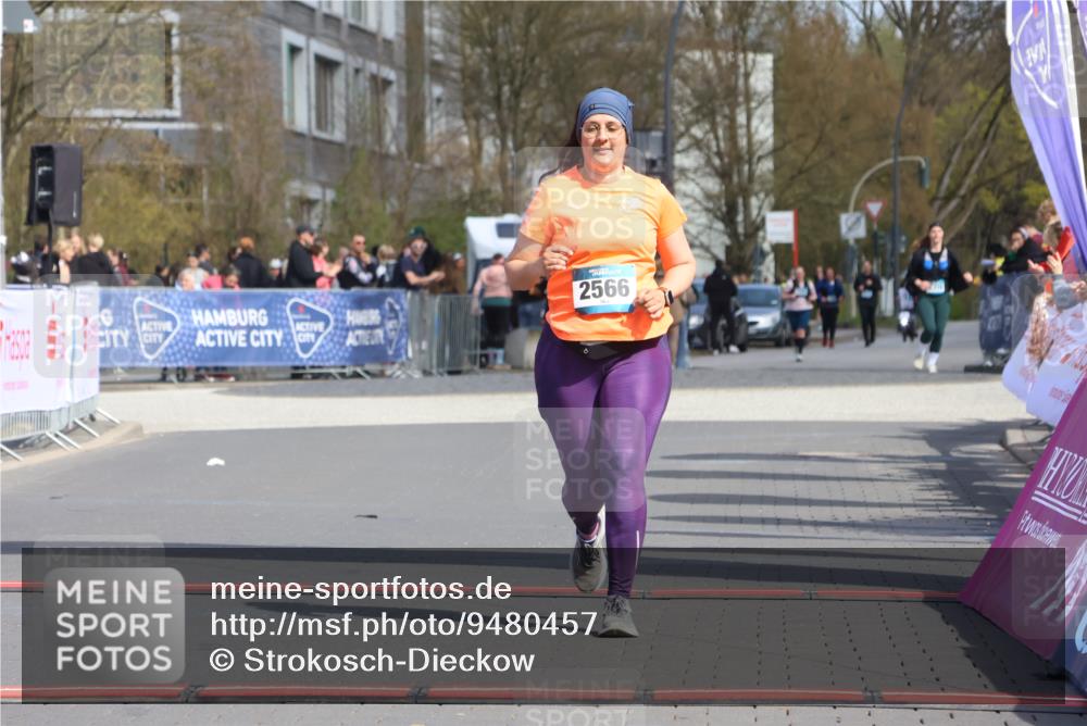 12.04.2026 - 45. Internationalen Wilhelmsburger Insellauf Strokosch-Dieckow http://msf.ph/oto/9480457 12.04.2026 11:54:09 Ziel 2566 meine-sportfotos.de