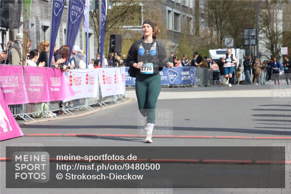 12.04.2026 - 45. Internationalen Wilhelmsburger Insellauf Strokosch-Dieckow http://msf.ph/oto/9480500 12.04.2026 11:54:23 Ziel 2776 meine-sportfotos.de
