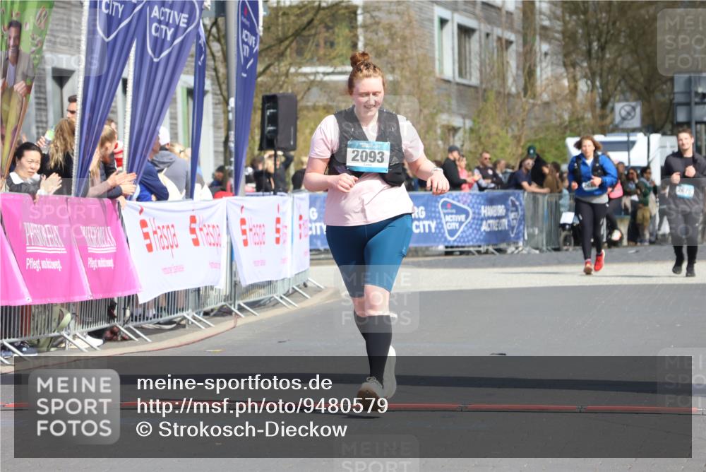 12.04.2026 - 45. Internationalen Wilhelmsburger Insellauf Strokosch-Dieckow http://msf.ph/oto/9480579 12.04.2026 11:54:35 Ziel 2093 meine-sportfotos.de