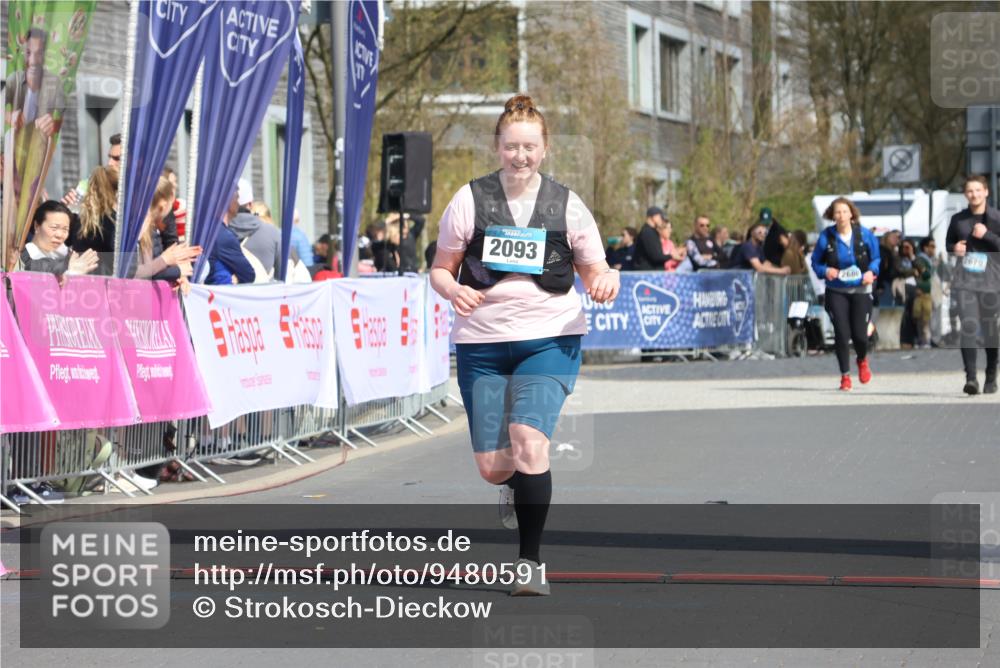 12.04.2026 - 45. Internationalen Wilhelmsburger Insellauf Strokosch-Dieckow http://msf.ph/oto/9480591 12.04.2026 11:54:35 Ziel 2093 meine-sportfotos.de