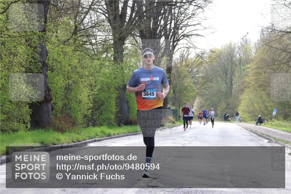 12.04.2026 - 45. Internationalen Wilhelmsburger Insellauf Yannick Fuchs http://msf.ph/oto/9480594 12.04.2026 10:20:05 Laufen 3845 meine-sportfotos.de