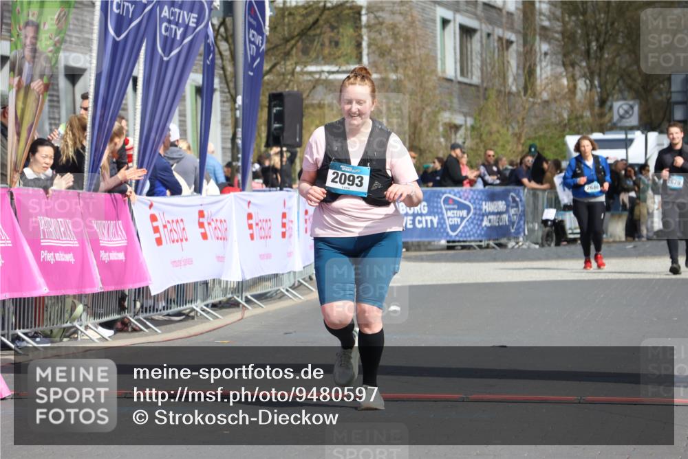 12.04.2026 - 45. Internationalen Wilhelmsburger Insellauf Strokosch-Dieckow http://msf.ph/oto/9480597 12.04.2026 11:54:35 Ziel 2093 meine-sportfotos.de