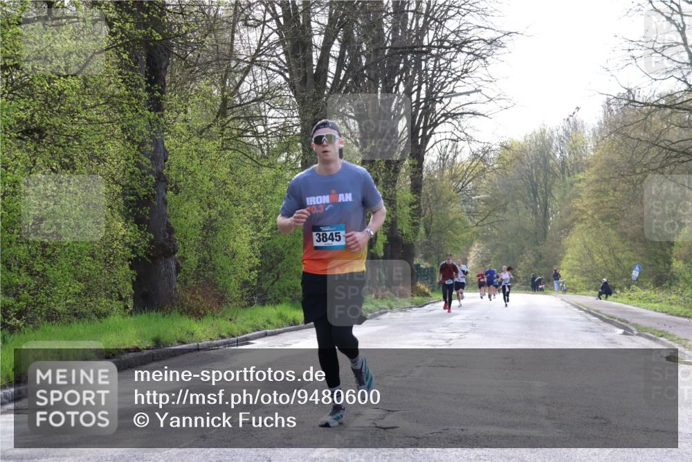 12.04.2026 - 45. Internationalen Wilhelmsburger Insellauf Yannick Fuchs http://msf.ph/oto/9480600 12.04.2026 10:20:06 Laufen 0, 3, 3845 meine-sportfotos.de