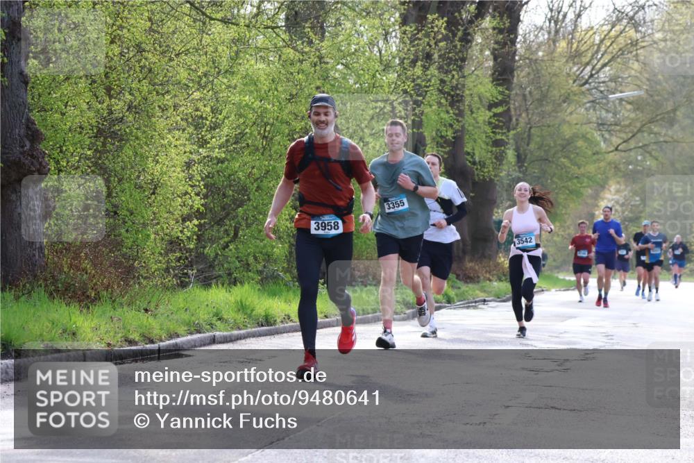 12.04.2026 - 45. Internationalen Wilhelmsburger Insellauf Yannick Fuchs http://msf.ph/oto/9480641 12.04.2026 10:20:14 Laufen 3958, 3355, 3542 meine-sportfotos.de