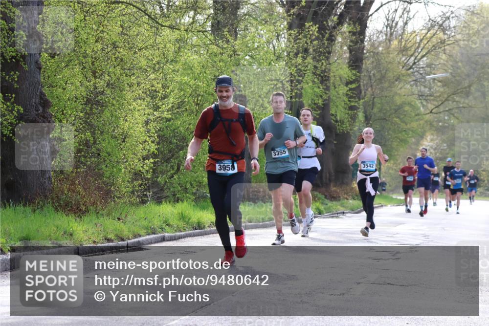 12.04.2026 - 45. Internationalen Wilhelmsburger Insellauf Yannick Fuchs http://msf.ph/oto/9480642 12.04.2026 10:20:14 Laufen 3958, 3355, 3542 meine-sportfotos.de