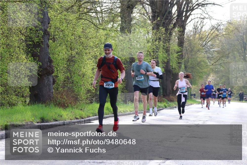 12.04.2026 - 45. Internationalen Wilhelmsburger Insellauf Yannick Fuchs http://msf.ph/oto/9480648 12.04.2026 10:20:14 Laufen 3958, 3355, 3542 meine-sportfotos.de