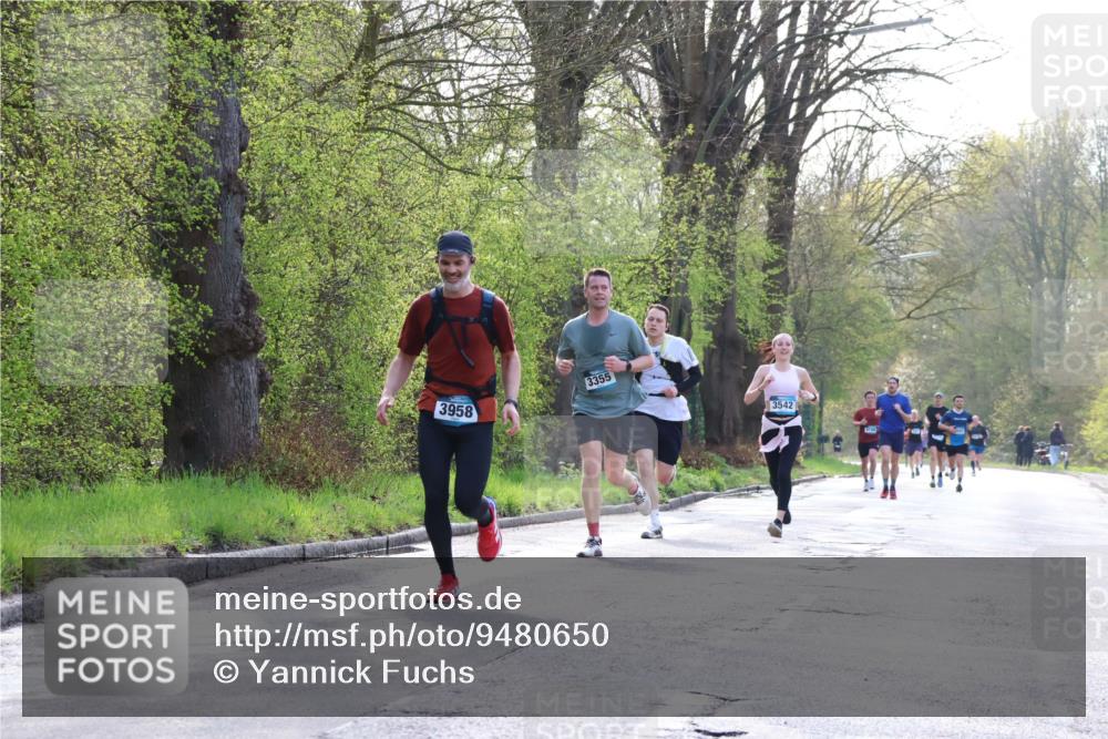 12.04.2026 - 45. Internationalen Wilhelmsburger Insellauf Yannick Fuchs http://msf.ph/oto/9480650 12.04.2026 10:20:14 Laufen 3958, 3355, 3542 meine-sportfotos.de