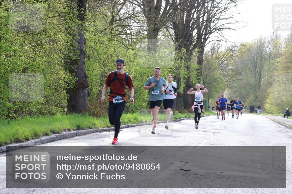 12.04.2026 - 45. Internationalen Wilhelmsburger Insellauf Yannick Fuchs http://msf.ph/oto/9480654 12.04.2026 10:20:15 Laufen 3958, 3355, 3542 meine-sportfotos.de