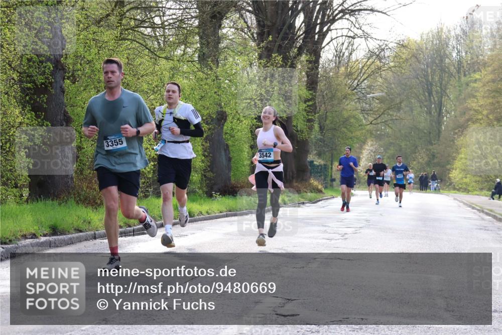 12.04.2026 - 45. Internationalen Wilhelmsburger Insellauf Yannick Fuchs http://msf.ph/oto/9480669 12.04.2026 10:20:17 Laufen 3355, 3542 meine-sportfotos.de