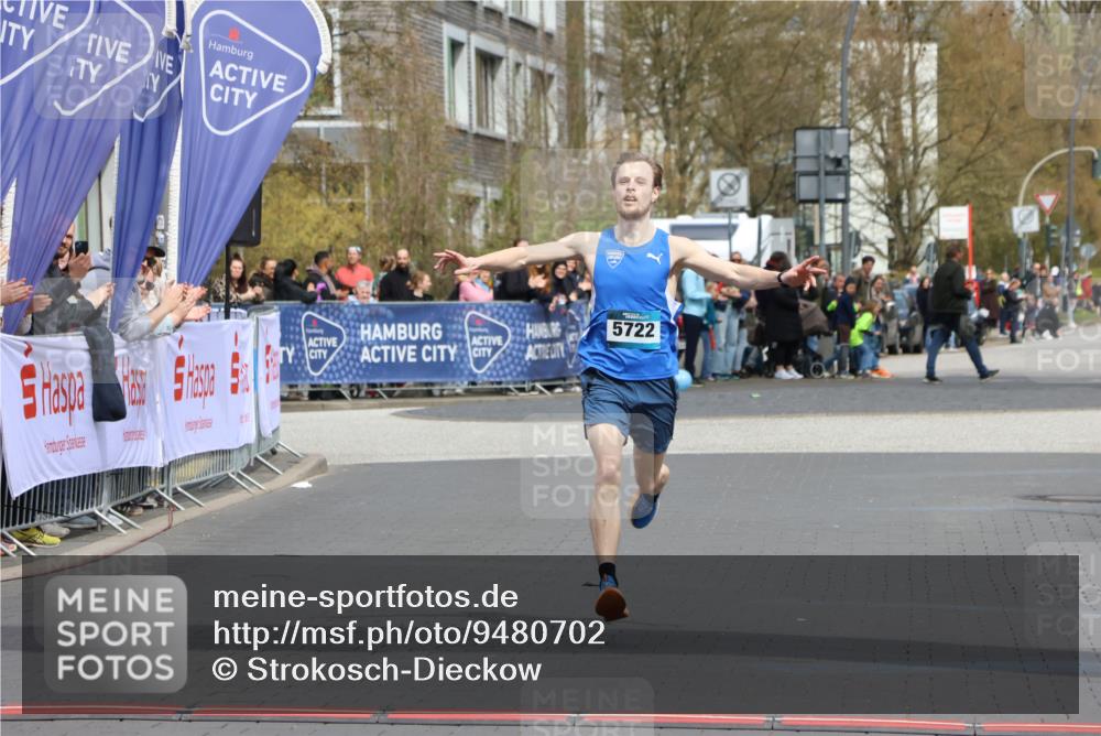 12.04.2026 - 45. Internationalen Wilhelmsburger Insellauf Strokosch-Dieckow http://msf.ph/oto/9480702 12.04.2026 12:46:05 Ziel 5722 meine-sportfotos.de