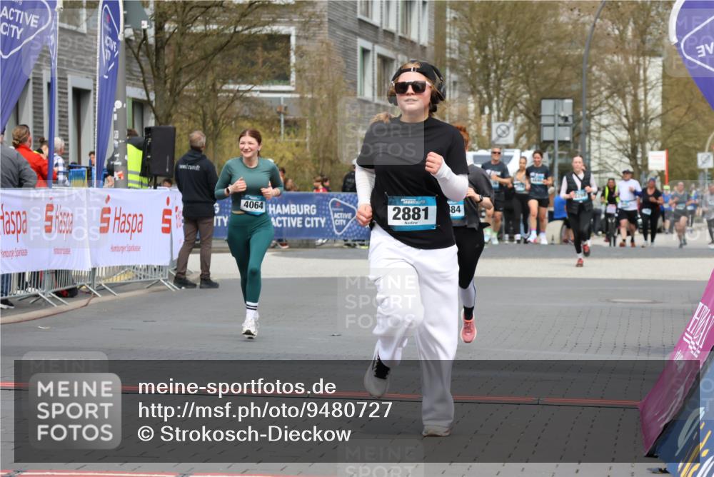 12.04.2026 - 45. Internationalen Wilhelmsburger Insellauf Strokosch-Dieckow http://msf.ph/oto/9480727 12.04.2026 13:26:27 Ziel 3024, 2881, 4064, 4684 meine-sportfotos.de