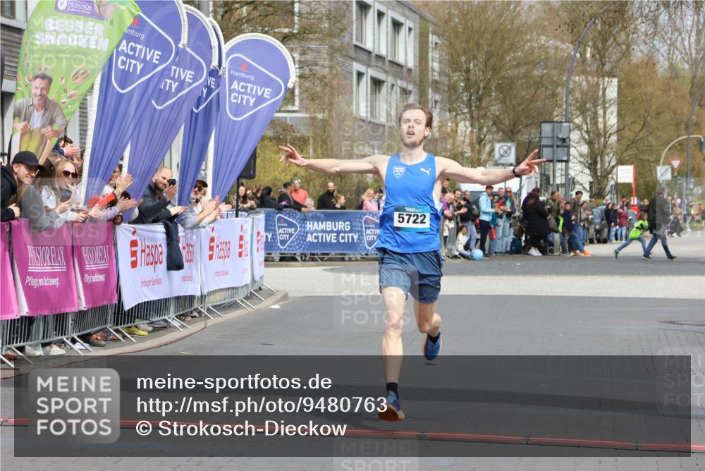 12.04.2026 - 45. Internationalen Wilhelmsburger Insellauf Strokosch-Dieckow http://msf.ph/oto/9480763 12.04.2026 12:46:05 Ziel 5722 meine-sportfotos.de