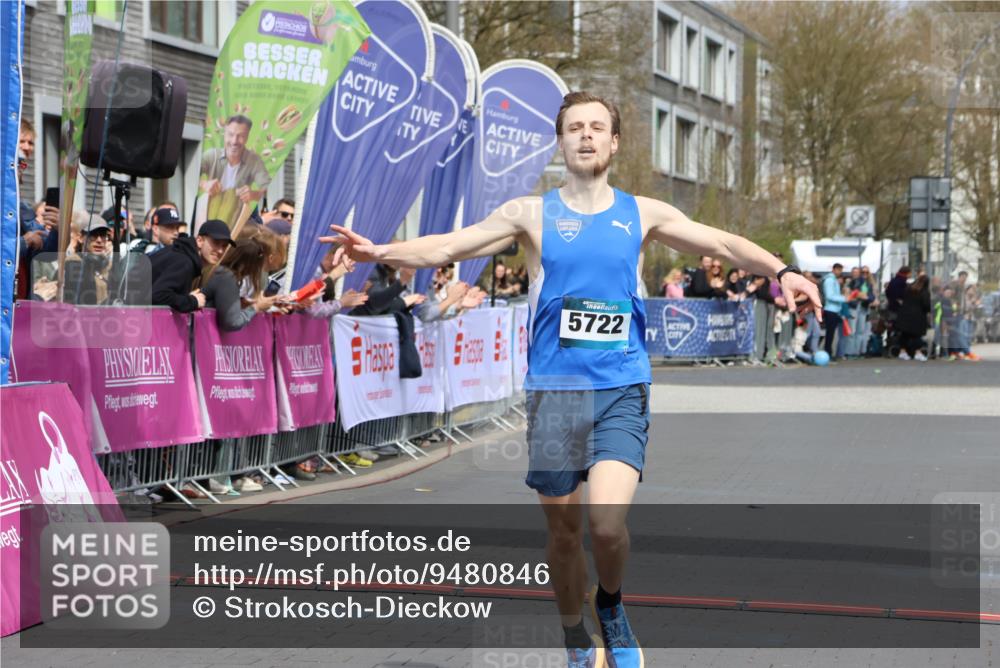 12.04.2026 - 45. Internationalen Wilhelmsburger Insellauf Strokosch-Dieckow http://msf.ph/oto/9480846 12.04.2026 12:46:06 Ziel 5722 meine-sportfotos.de
