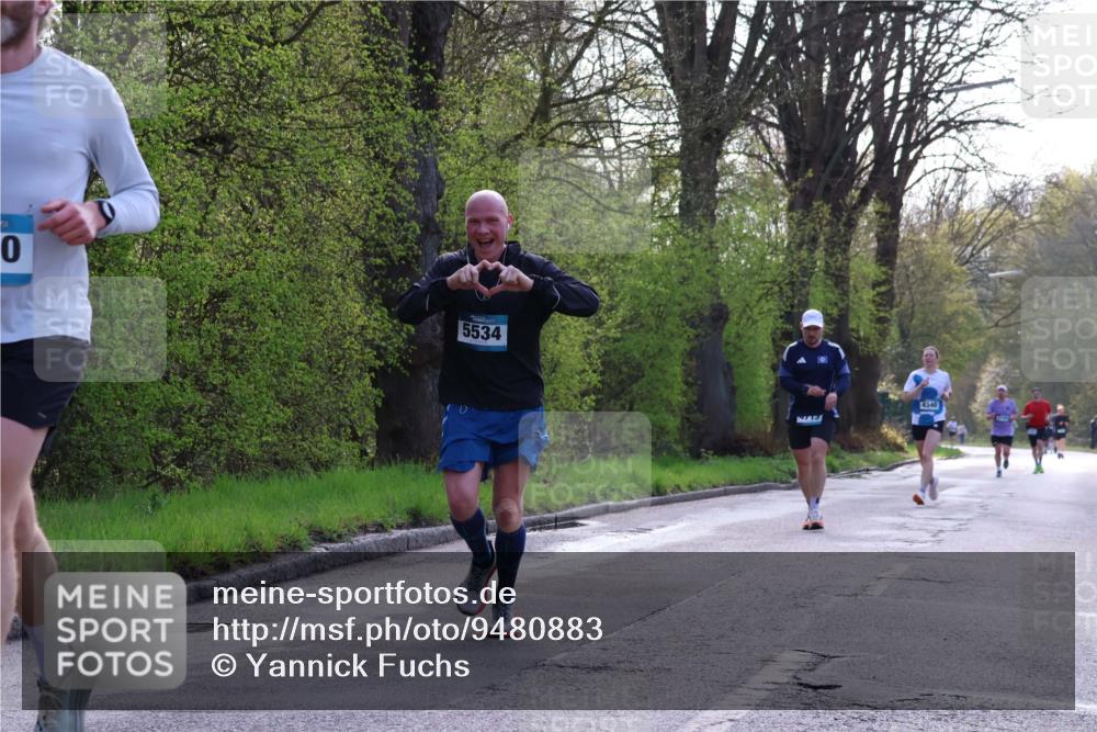 12.04.2026 - 45. Internationalen Wilhelmsburger Insellauf Yannick Fuchs http://msf.ph/oto/9480883 12.04.2026 10:20:38 Laufen 0, 5534, 4340 meine-sportfotos.de